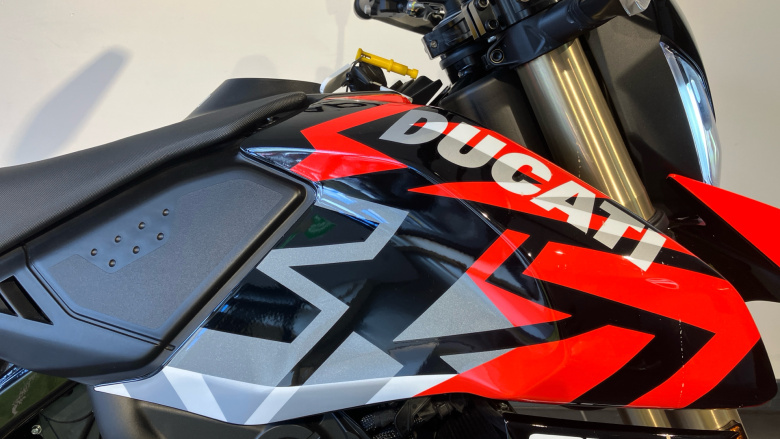 Ducati Hypermotard 698 RVE (24MY)